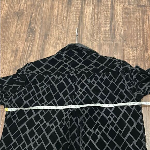 Black Velvet Geometric Shirt, Size 12 - Picture 8 of 8